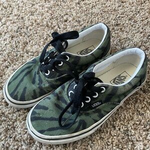 Kids Vans size 1